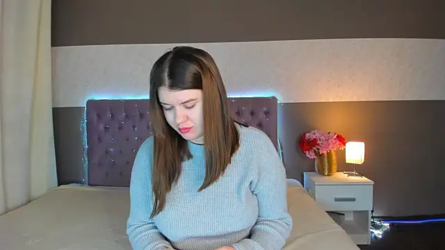 NikkiBustt online show from February 9, 2026, 6:33 am