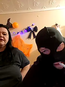 Snapshot of BlacReign chatting on October 17, 2025, 7:04 pm BlacReign online show from October 17, 2025, 7:04 pm