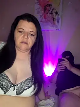 BlacReign online show from April 18, 2026, 8:53 pm