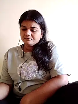 Meenu tiwari online show from September 9, 2025, 4:44 am