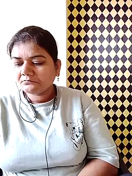 Meenu tiwari online show from September 12, 2025, 9:42 am