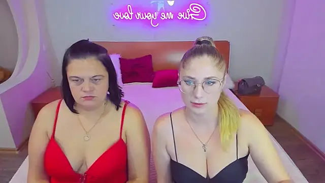 Snapshot of Your_Exstasy chatting on October 9, 2025, 10:38 am Your Exstasy online show from October 9, 2025, 10:38 am