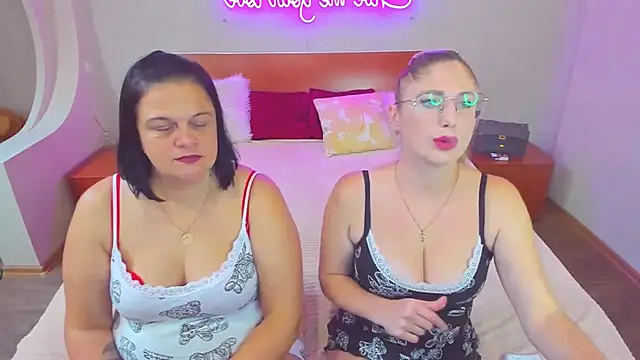 Snapshot of Your_Exstasy chatting on October 10, 2025, 11:00 am Your Exstasy online show from October 10, 2025, 11:00 am