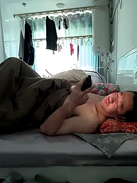 huanhuanaaaaa online show from April 11, 2026, 1:24 am