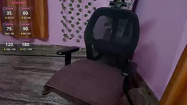 Snapshot of heyy_kiran chatting on October 15, 2025, 6:38 pm heyy kiran online show from October 15, 2025, 6:38 pm