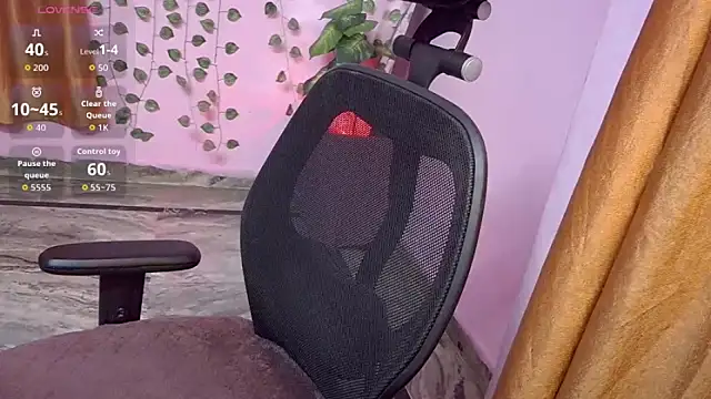 Snapshot of heyy_kiran chatting on October 8, 2025, 5:02 pm heyy kiran online show from October 8, 2025, 5:02 pm