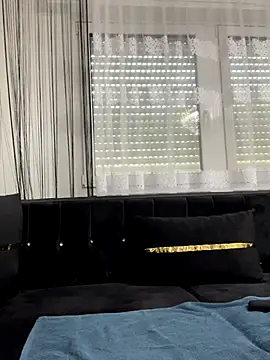 Snapshot of Emilia_Mausi chatting on September 24, 2025, 12:33 pm Emilia Mausi online show from September 24, 2025, 12:33 pm