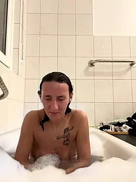 Snapshot of Emilia_Mausi chatting on October 13, 2025, 7:04 pm Emilia Mausi online show from October 13, 2025, 7:04 pm