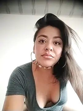 MiaWelkin online show from September 24, 2025, 3:51 pm