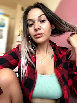 iSelena online show from September 23, 2025, 5:58 am