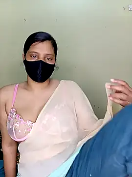 Rose-luckey online show from October 21, 2025, 5:23 pm