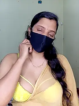 Rose-luckey online show from November 20, 2025, 6:30 pm