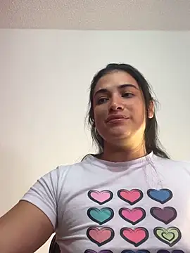 Snapshot of alice_shyness chatting on October 26, 2025, 5:19 am alice shyness online show from October 26, 2025, 5:19 am