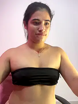 Snapshot of alice_shyness chatting on October 24, 2025, 4:17 pm alice shyness online show from October 24, 2025, 4:17 pm