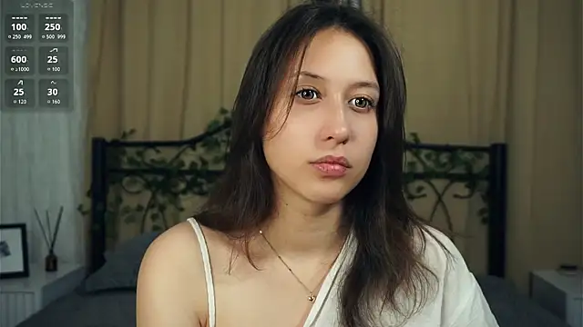 BeckyBurgh online show from September 18, 2025, 5:38 pm