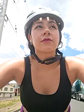 Snapshot of CAROLINE__07 chatting on September 22, 2025, 4:35 pm CAROLINE 07 online show from September 22, 2025, 4:35 pm