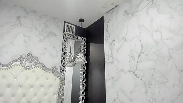 Snapshot of naughty_milf4u_ chatting on September 25, 2025, 10:16 pm naughty milf4u  online show from September 25, 2025, 10:16 pm