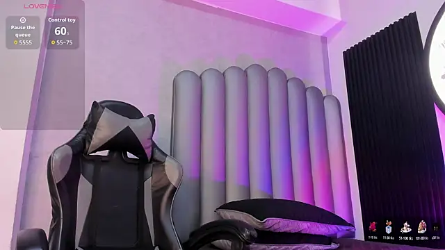 Snapshot of _Leohot_ chatting on October 24, 2025, 3:27 am  Leohot  online show from October 24, 2025, 3:27 am