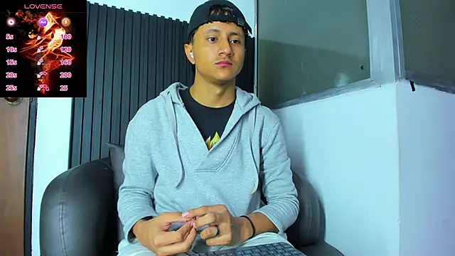  Leohot  online show from February 21, 2026, 2:57 am