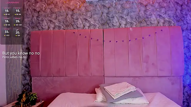 Snapshot of IrinaMonroee chatting on October 15, 2025, 1:04 am IrinaMonroee online show from October 15, 2025, 1:04 am