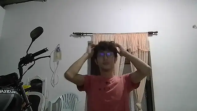 Snapshot of Kevintdx chatting on January 7, 2026, 2:05 am Kevintdx online show from January 7, 2026, 2:05 am