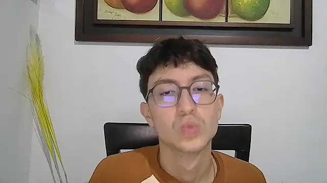 Snapshot of Kevintdx chatting on October 24, 2025, 3:05 am Kevintdx online show from October 24, 2025, 3:05 am