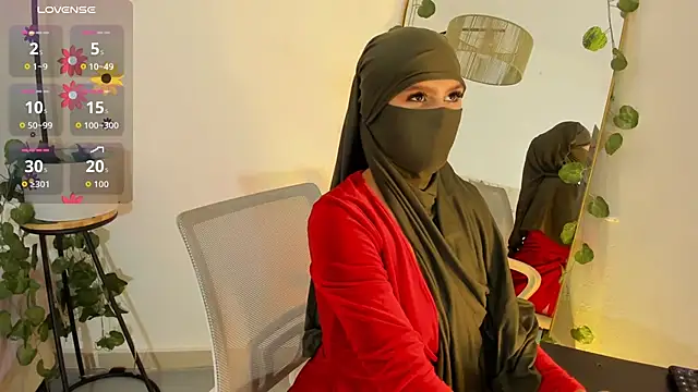 Snapshot of _shaiira chatting on October 24, 2025, 1:21 pm  shaiira online show from October 24, 2025, 1:21 pm