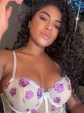 Snapshot of Carly_Monroe_ chatting on October 21, 2025, 10:53 pm Carly Monroe  online show from October 21, 2025, 10:53 pm