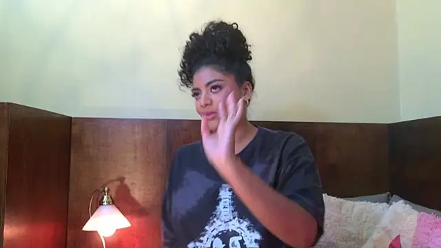 Snapshot of Carly_Monroe_ chatting on September 29, 2025, 10:48 pm Carly Monroe  online show from September 29, 2025, 10:48 pm