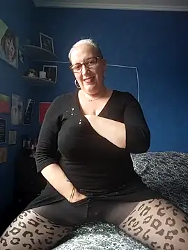 Snapshot of Feelineducentre chatting on October 25, 2025, 1:23 pm Feelineducentre online show from October 25, 2025, 1:23 pm