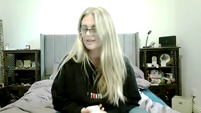Bonnierosexoxo online show from September 16, 2025, 11:44 am