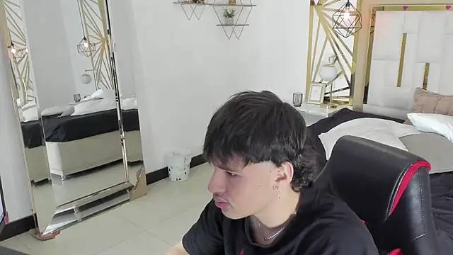 SEXYBOY VC online show from October 20, 2025, 1:11 pm