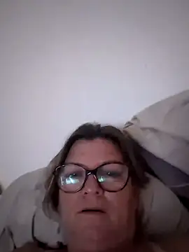 Delphineben online show from September 28, 2025, 7:10 pm