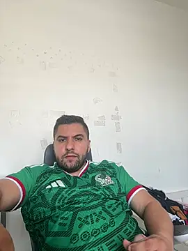 Snapshot of raulgzz4 chatting on June 19, 2026, 6:47 pm raulgzz4 online show from June 19, 2026, 6:47 pm