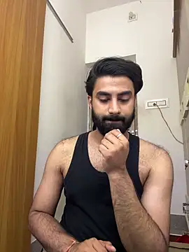 Snapshot of hottestboy03 chatting on October 25, 2025, 5:28 am hottestboy03 online show from October 25, 2025, 5:28 am