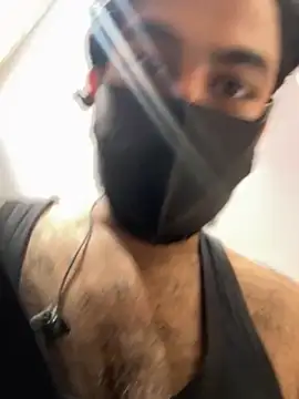 Snapshot of hottestboy03 chatting on September 19, 2025, 5:33 am hottestboy03 online show from September 19, 2025, 5:33 am