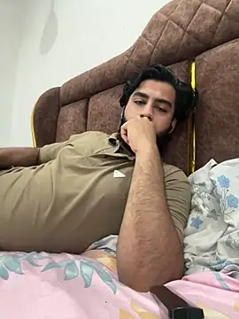 Snapshot of hottestboy03 chatting on October 6, 2025, 7:53 am hottestboy03 online show from October 6, 2025, 7:53 am