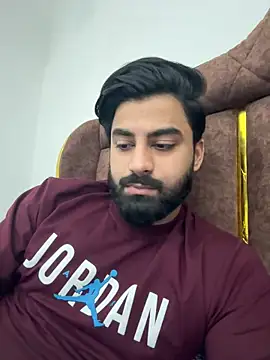 hottestboy03 online show from April 7, 2026, 7:10 am