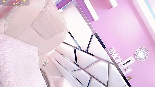 Snapshot of Ariia-janee chatting on September 19, 2025, 6:17 am Ariia-janee online show from September 19, 2025, 6:17 am