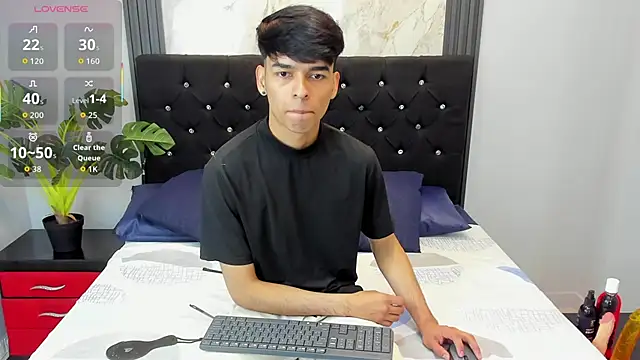 OnlyJos online show from September 21, 2025, 2:11 pm