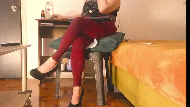 LADY-IN-BLACK online show from May 14, 2026, 2:14 pm
