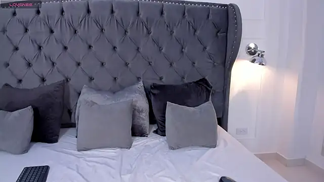 scarlett buunny online show from September 25, 2025, 10:49 pm