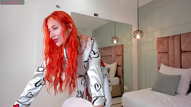 saray marquez online show from December 4, 2025, 11:53 am