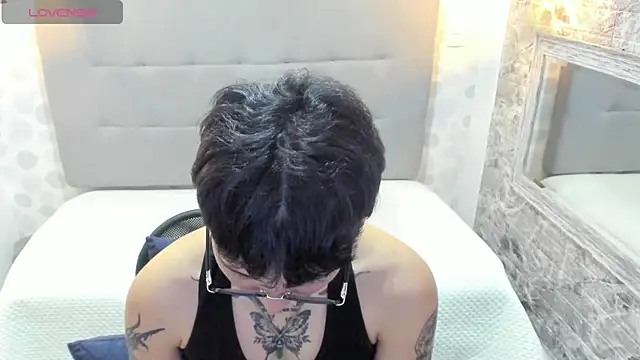 Snapshot of emahills__axelrose chatting on September 16, 2025, 1:17 am emahills  axelrose online show from September 16, 2025, 1:17 am