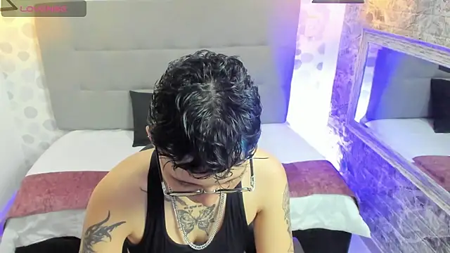 Snapshot of emahills__axelrose chatting on September 30, 2025, 7:09 pm emahills  axelrose online show from September 30, 2025, 7:09 pm