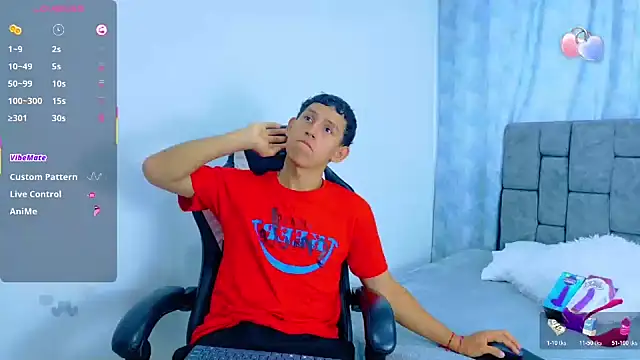 Snapshot of Felipe_Gonzales chatting on October 23, 2025, 1:21 pm Felipe Gonzales online show from October 23, 2025, 1:21 pm