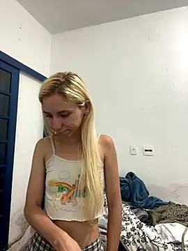 Bruna551 online show from December 17, 2025, 4:01 pm