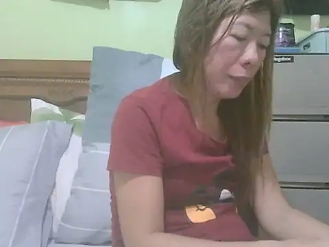 Snapshot of Sexyjenny4u chatting on October 8, 2025, 7:32 am Sexyjenny4u online show from October 8, 2025, 7:32 am