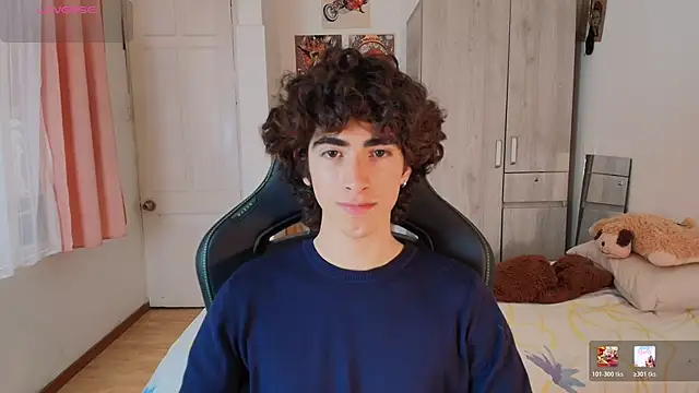 Nude Boy18 online show from January 6, 2026, 8:24 pm