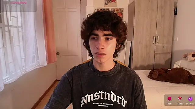 Nude Boy18 online show from November 10, 2025, 10:04 pm